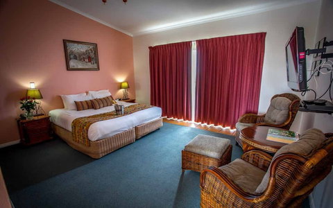 Eagle Heights Mountain Hotel - Accommodation Yamba 0