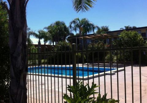 Westland Hotel Motel - Accommodation Yamba 2