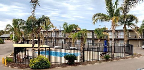 Westland Hotel Motel - Accommodation Yamba 3