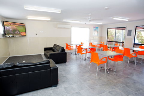 BIG4 Traralgon Park Lane Holiday Park - Accommodation Yamba 2