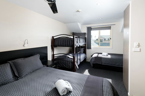 Dolphin Shores - Accommodation Yamba 1