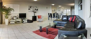 On The River Apartments - Accommodation Yamba 4
