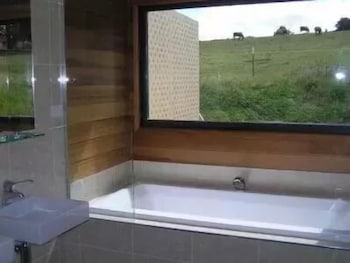 Gooromon Park Cottages - Accommodation Yamba 5