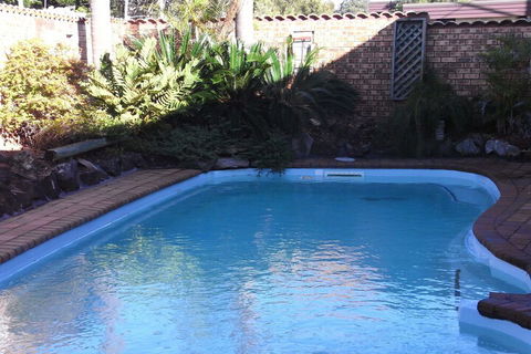 Central Motel Nelson Bay - Accommodation Yamba 3