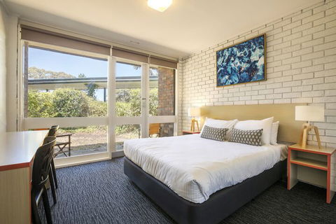 Burvale Hotel - Accommodation Yamba 3