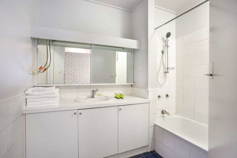 Burvale Hotel - Accommodation Yamba 4