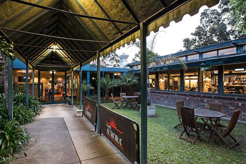 Burvale Hotel - Accommodation Yamba 1