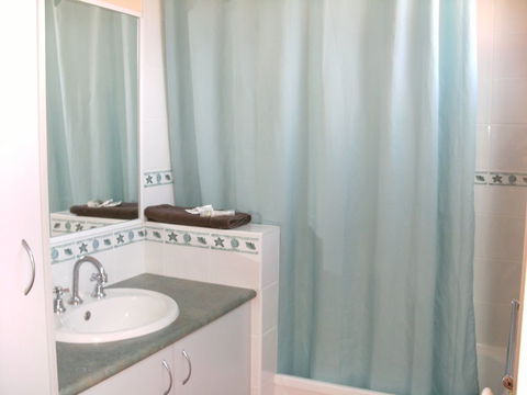 Regatta Point Holiday Park - Accommodation Yamba 3