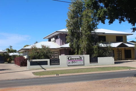 Emerald Western Gateway Motel - Accommodation Yamba 0