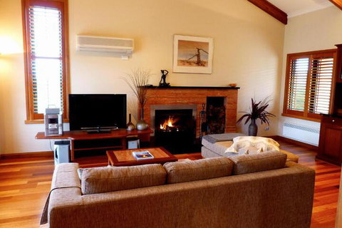 Meringa Springs - Accommodation Yamba 3