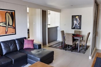 Brougham Arms Hotel - Accommodation Yamba 3