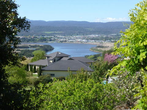 Protea Hill - Accommodation Yamba 2