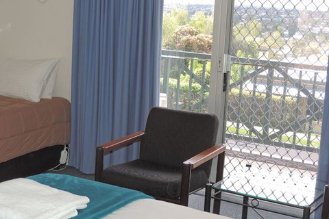 Comfort Inn The Lakes - Accommodation Yamba 2