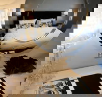 5 Rooms At The Stirling Hotel - Accommodation Yamba