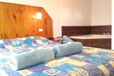 Pelicans Motel San Remo - Accommodation Yamba 1