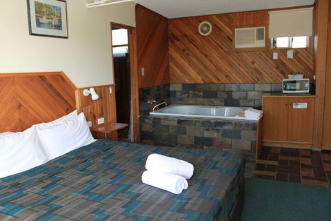Pelicans Motel San Remo - Accommodation Yamba 5