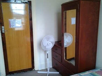 Hotel Boston - Accommodation Yamba 2