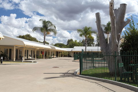 The Jolly Swagman Motor Inn - Accommodation Yamba 1