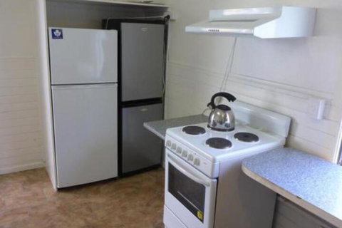 Kennys Cabin - Accommodation Yamba 5