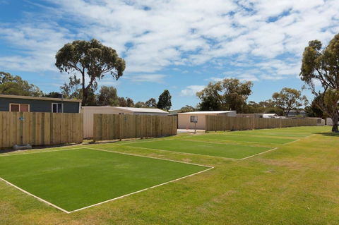 Victor Harbor Holiday & Cabin Park - Accommodation Yamba 4