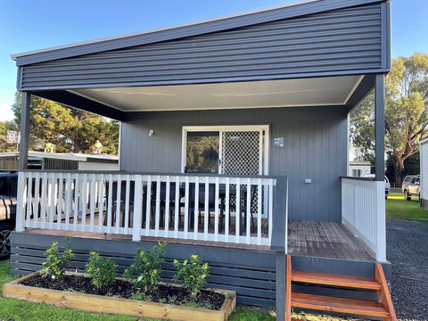 Victor Harbor Holiday & Cabin Park - Accommodation Yamba 2