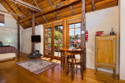 Wagners Cottages - Accommodation Yamba 7