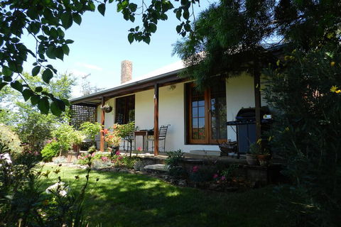 Wagners Cottages - Accommodation Yamba 3