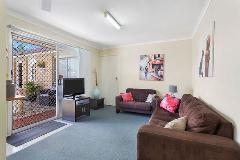 Clifford Park Holiday Motor Inn - Accommodation Yamba 4