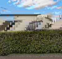 Lake Hamilton Motor Village  Caravan Park - Accommodation Yamba