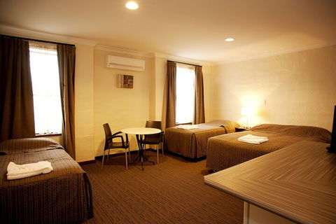 Prince Of Wales Hotel Bunbury - Accommodation Yamba 5