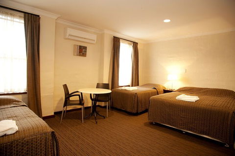 Prince Of Wales Hotel Bunbury - Accommodation Yamba 6