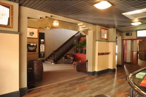 Prince Of Wales Hotel Bunbury - Accommodation Yamba 2
