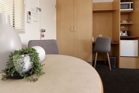 Elphin Motel & Serviced Apartments - Accommodation Yamba 4