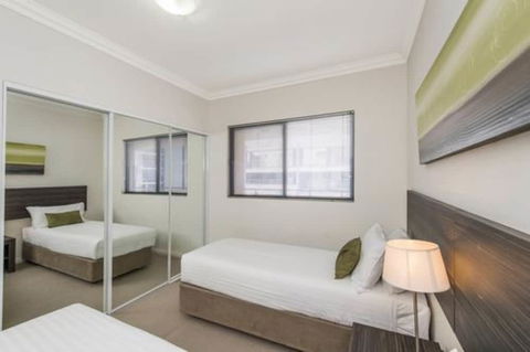 Dolphin Quay Apartments - Accommodation Yamba 1