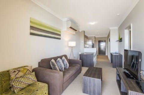 Dolphin Quay Apartments - Accommodation Yamba 3