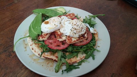 CQ CAFE - Accommodation Yamba 0