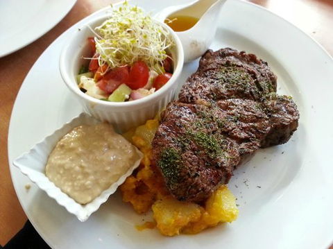 Quarry Restaurant - Accommodation Yamba 0