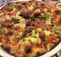 Lizas Woodfired Pizza - Accommodation Yamba