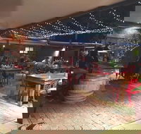 Two Doors - Accommodation Yamba