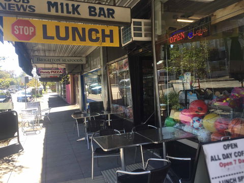 Stop Lunch - Accommodation Yamba 0