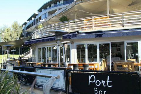Port Bar & Restaurant - Accommodation Yamba 0