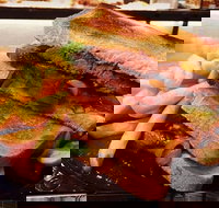 Rhumbas - Docklands - Accommodation Yamba