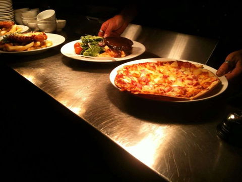Central Tavern - Accommodation Yamba 0