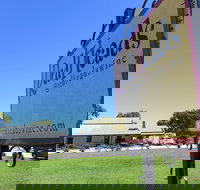 RedHeads Wine - Accommodation Yamba