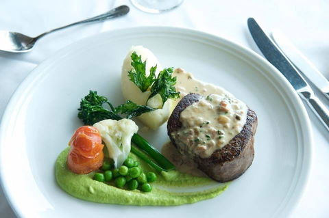 Bay Window Bistro - Randwick Golf Club - Accommodation Yamba 0