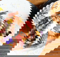 Carriage Cafe - Accommodation Yamba