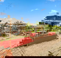 Archies Couch - Accommodation Yamba