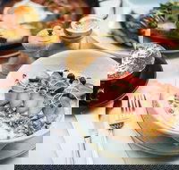 Birds of a Feather - Accommodation Yamba