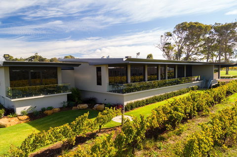 Amelia Park Restaurant - Accommodation Yamba 0