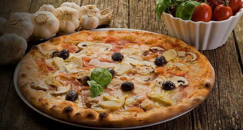 Alex's Pizza - Accommodation Yamba 0